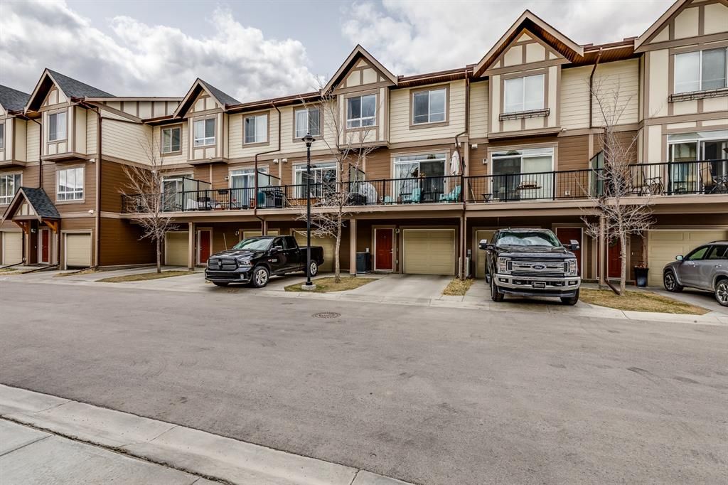 I have sold a property at 115 Sherwood LANE NW in Calgary
